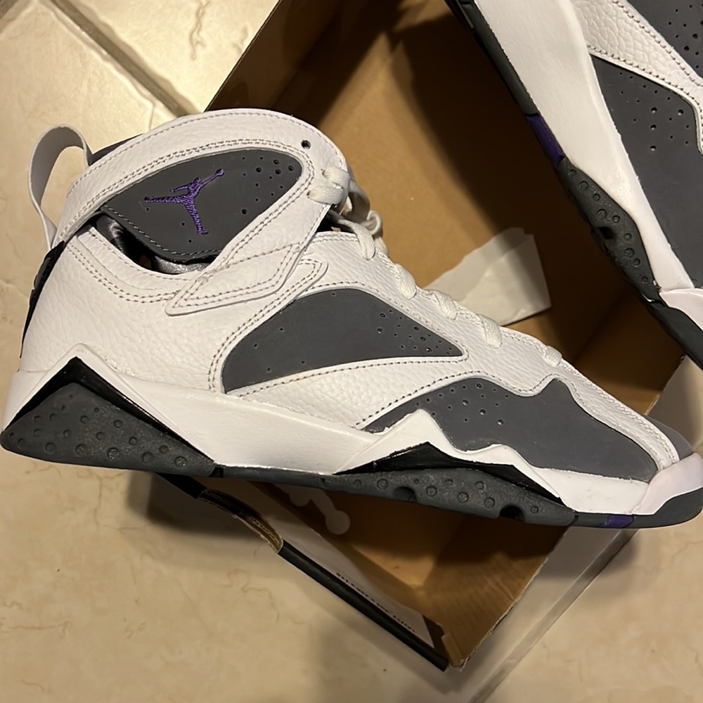 Air Jordan 7 Sneakers - Picture 3 of 13